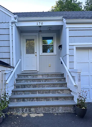 170 Brookfield Ave #1 Photo 1 170 Brookfield Ave #1 Photo 1