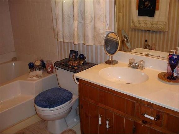 Master Bath, Dble Vanity