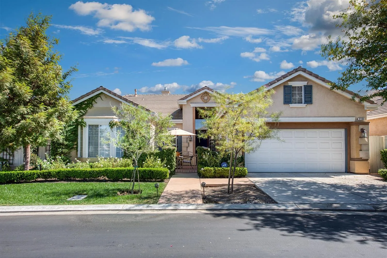 2105 W Via Delfini photo 1