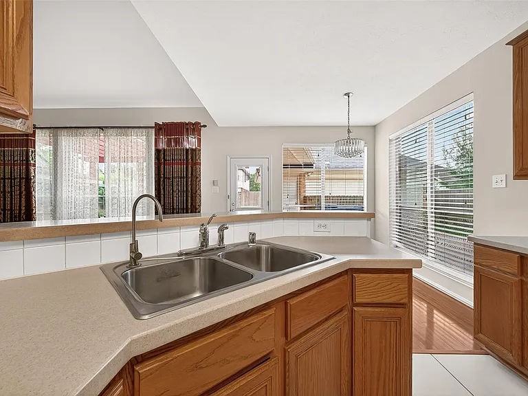 2011 E Edendale Cir — Photo 31