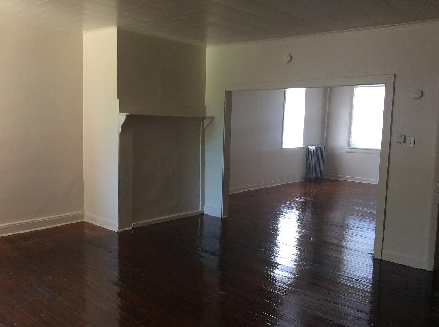 Spacious 3 Bedroom House, Yard- York City SD — Photo 2