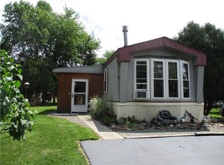545 Bankside Dr, Hamlin, NY 14464