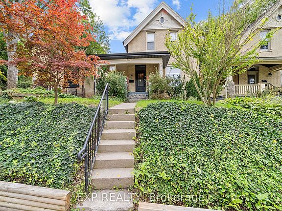 4th image of 30 Springbank Dr