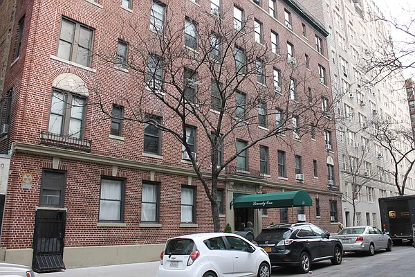 Rented by Solil Management | media 1