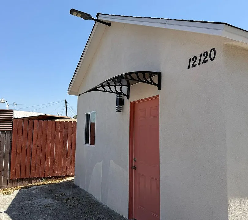 12120 Clora Pl