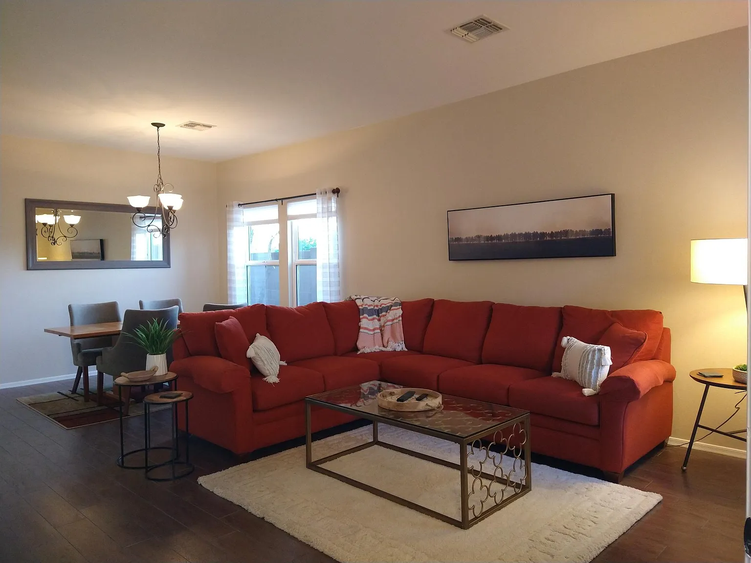 653 W Tanner Robert Pl — Photo 3