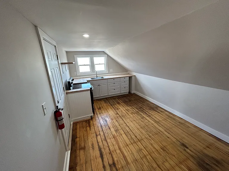 79 Hill St #301 — Photo 3