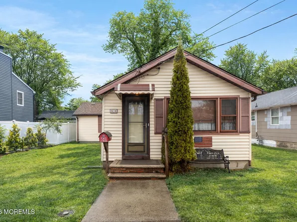 51 Holmes Place, North Middletown, NJ 07748