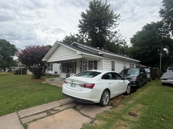 2134 Fredonia St, Muskogee, OK 74403