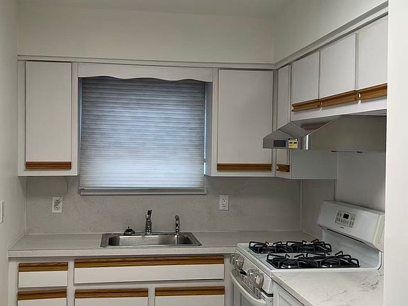 5th image of 696 Katan Ave #1F