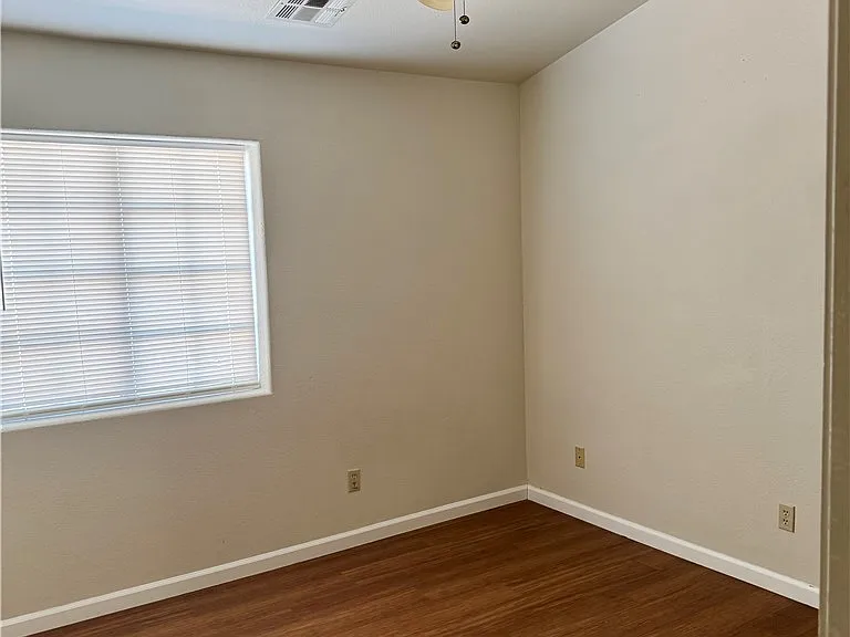 3790 Vanguard Ave — Photo 10