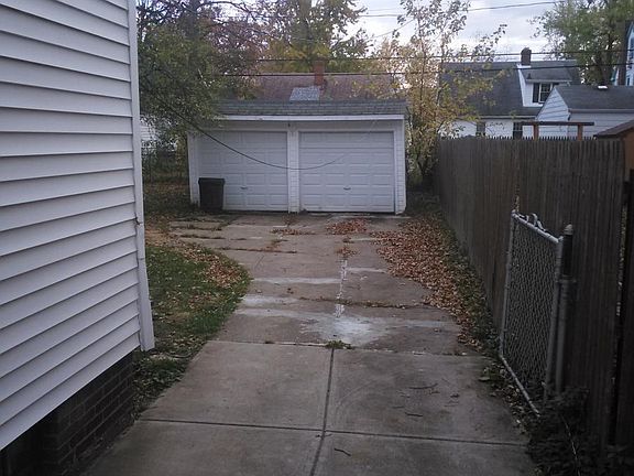 2nd image of 26950 Oriole Ave #Single