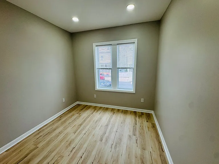53-55 Henry St #57 — Photo 17