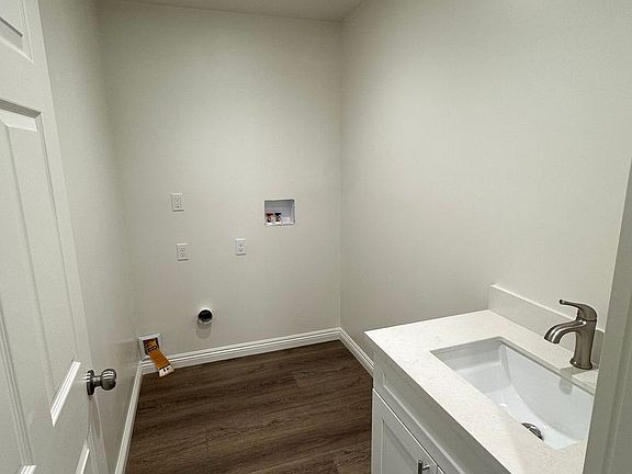 4th image of 505 Wolff St