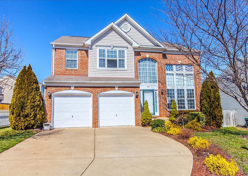 1st image of 84 Newbury Dr