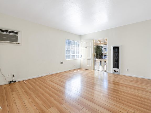 4th image of 412 Pioneer Dr #412