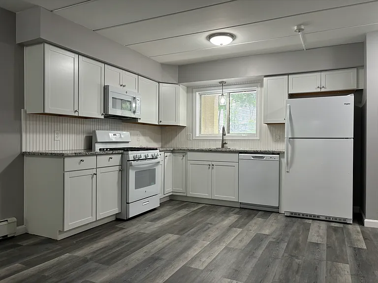 65 Newark St #7 — Photo 1