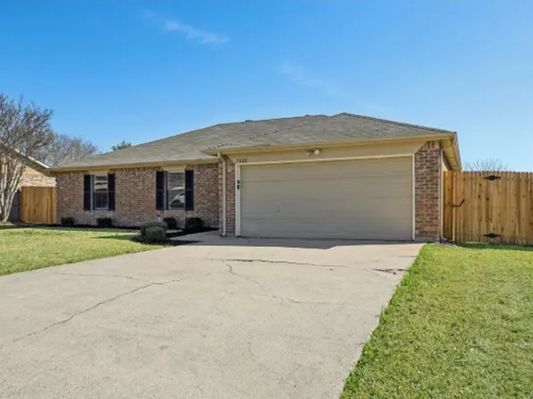7020 Green Ridge Trl, North Richland Hills, TX 76182