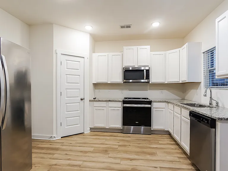 5516 Bridle Way — Photo 7