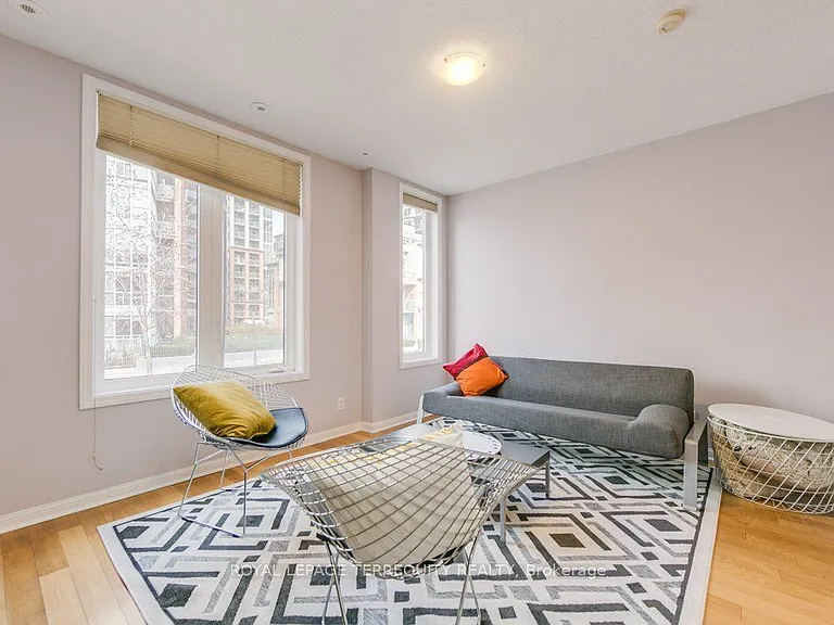 11 Crawford St #A — Photo 4