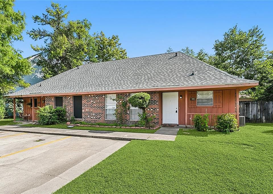 1st image of 144 Village Dr #144