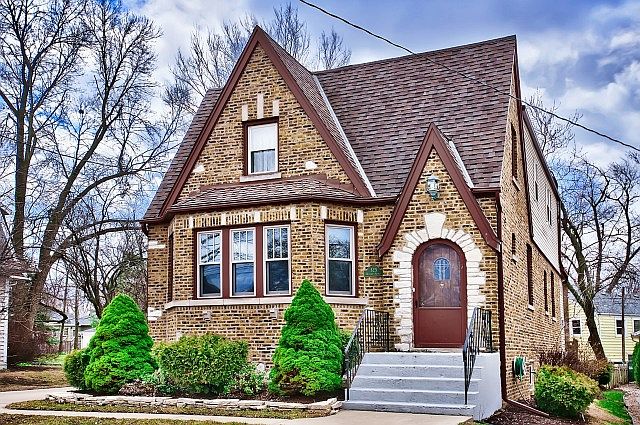1st image of 325 Hillside Ave