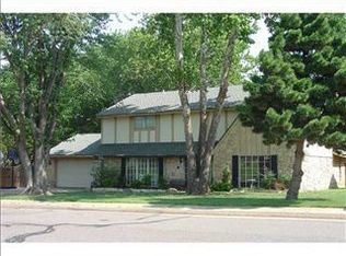 301 Candlewood Dr, Edmond, OK 73034