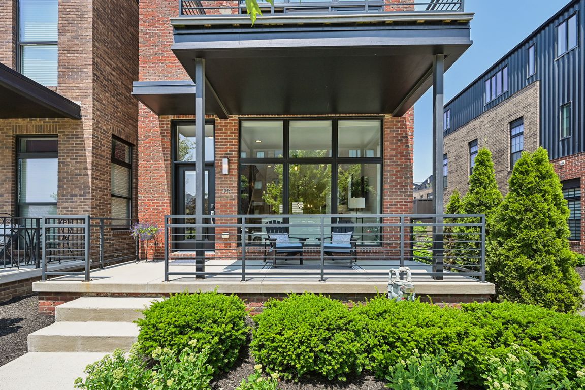 Cornelius St-0306-008.jpg