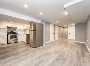 15 Wexford Ave N, Hamilton, ON L8H 4M2