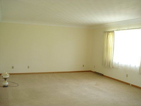 2nd image of 5847 Neill Ave