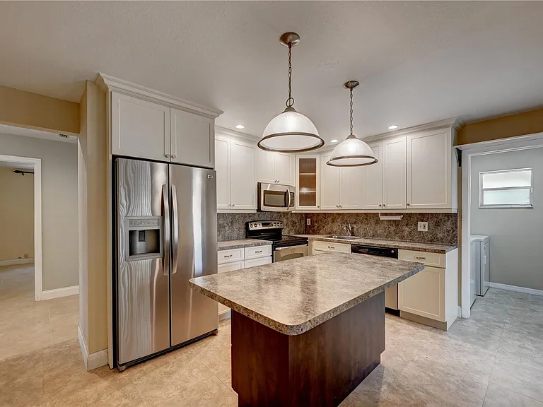 8760 Azalea Ct #203 — Photo 10
