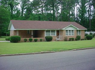 132 Glynn Ave, Fitzgerald, GA 31750