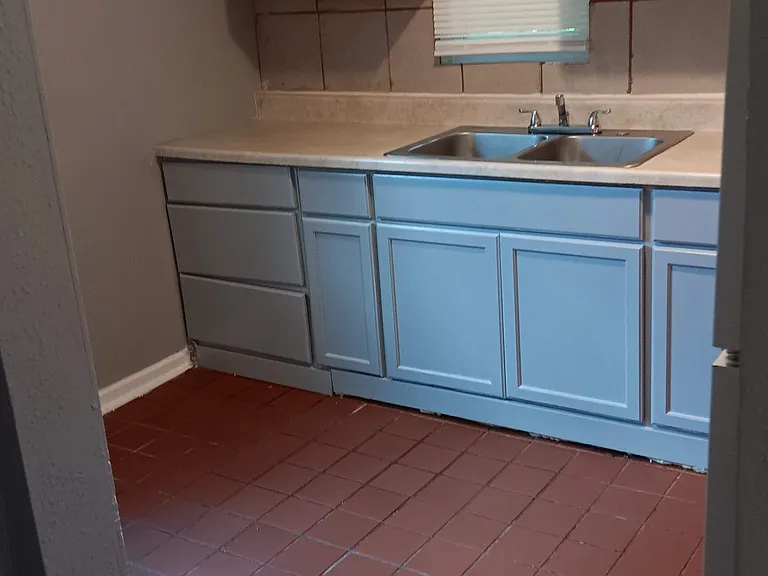 7138 Highland Ave — Photo 2