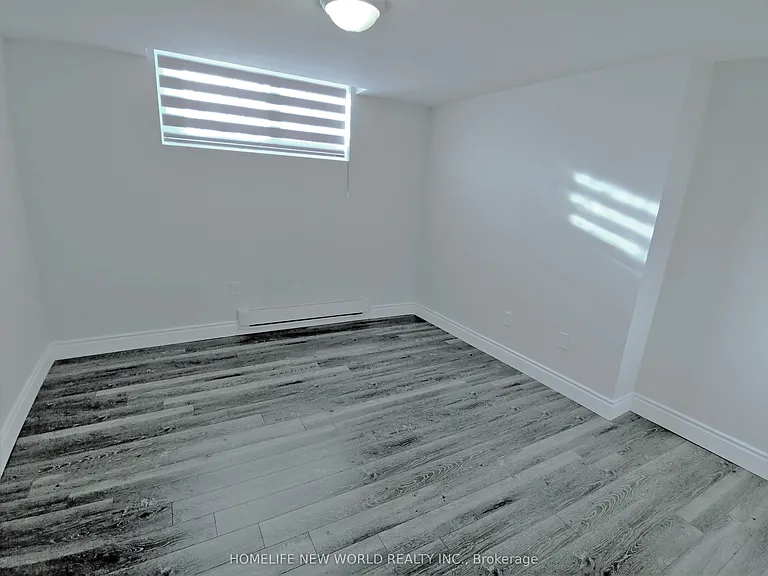 158 Coxwell Ave #BASEMENT — Photo 5
