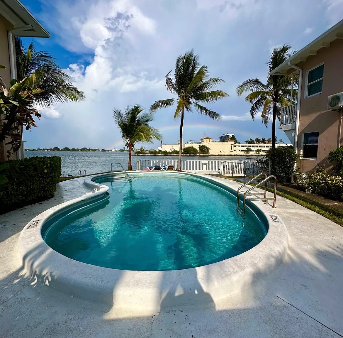 1 bed, 924 sqft, $1,700 — Photo 2