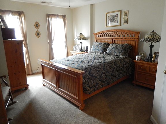 3rd image of 1845 Lookout Ln