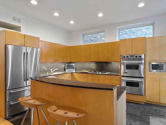 5th image of 1805 N Paulina St