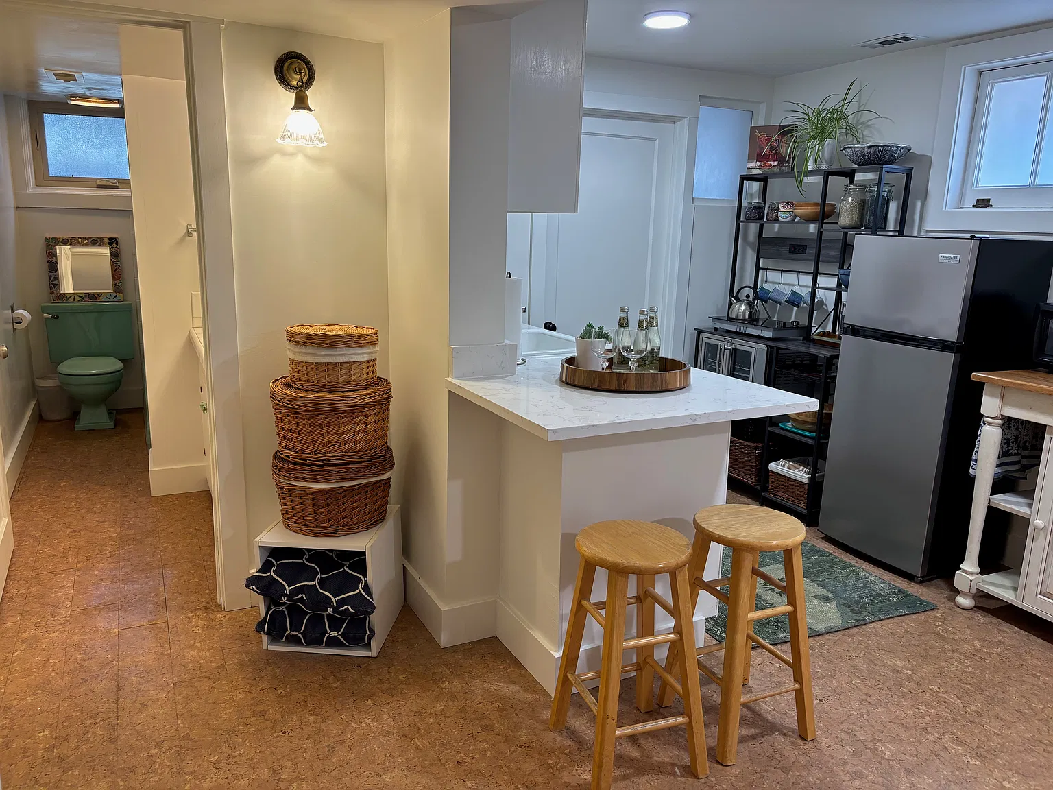 1 bed, 570 sqft, $1,200 — Photo 3