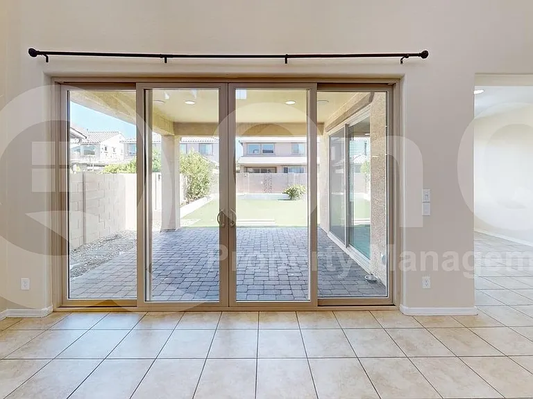 8943 W Marshall Ave — Photo 7