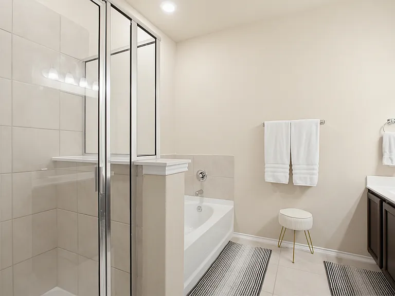2038 Chelsea Grv — Photo 24