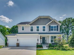 9929 Kylie Dr, Brighton, MI
