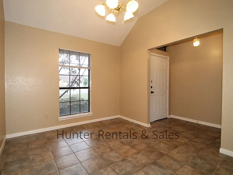 1012 Windy Hill Rd — Photo 11