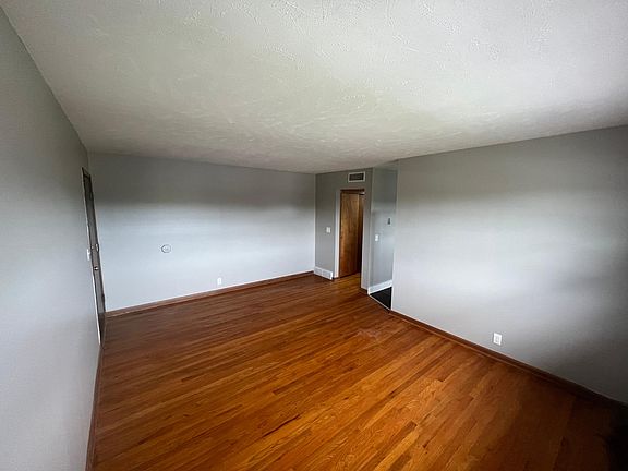 3rd image of 1310 N 49th St #11