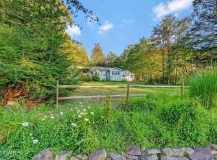 3117 Sussex Dr, Tobyhanna, PA 18466