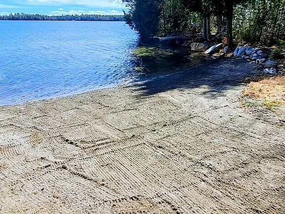 3rd image of 3 Chucky's Lane