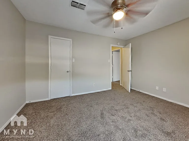 3256 63rd St — Photo 20