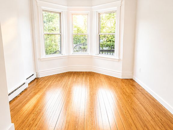 2nd image of 754 S 19th St APT 1