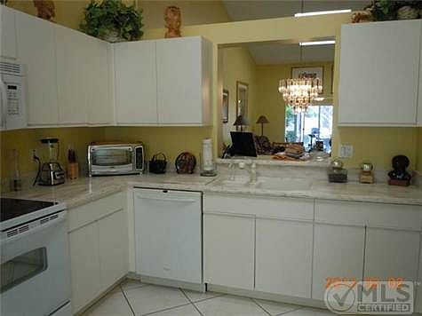 4th image of 5566 Royal Lake Cir