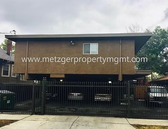 1st image of 719 E Fremont St #8