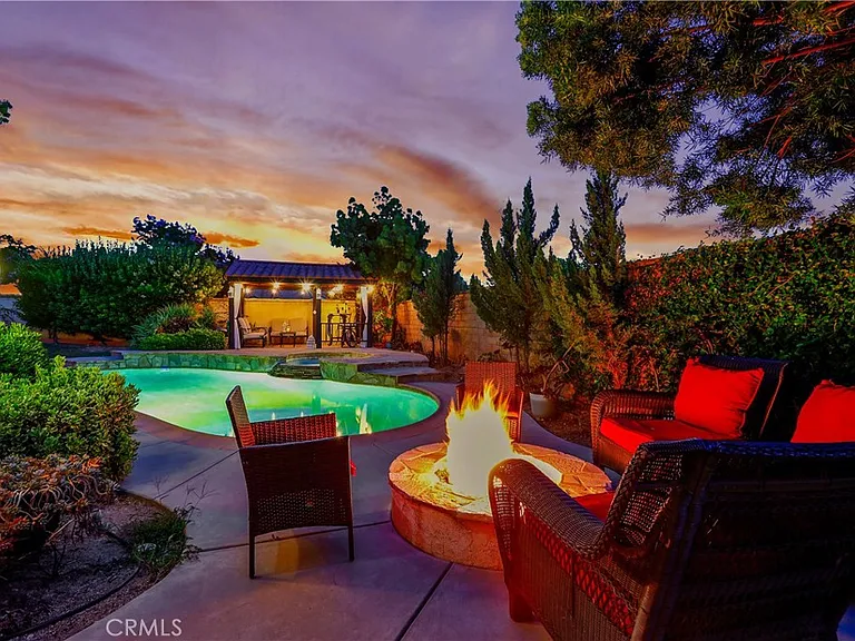 39990 Gibraltar Dr — Photo 1